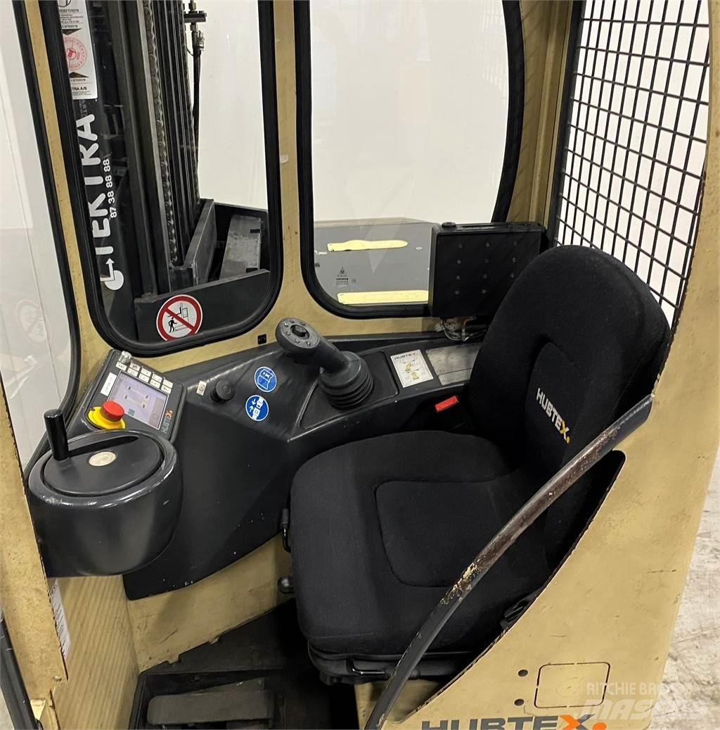 Hubtex MQ 15 AC - 2120-PU 全方向リーチ型フォークリフト