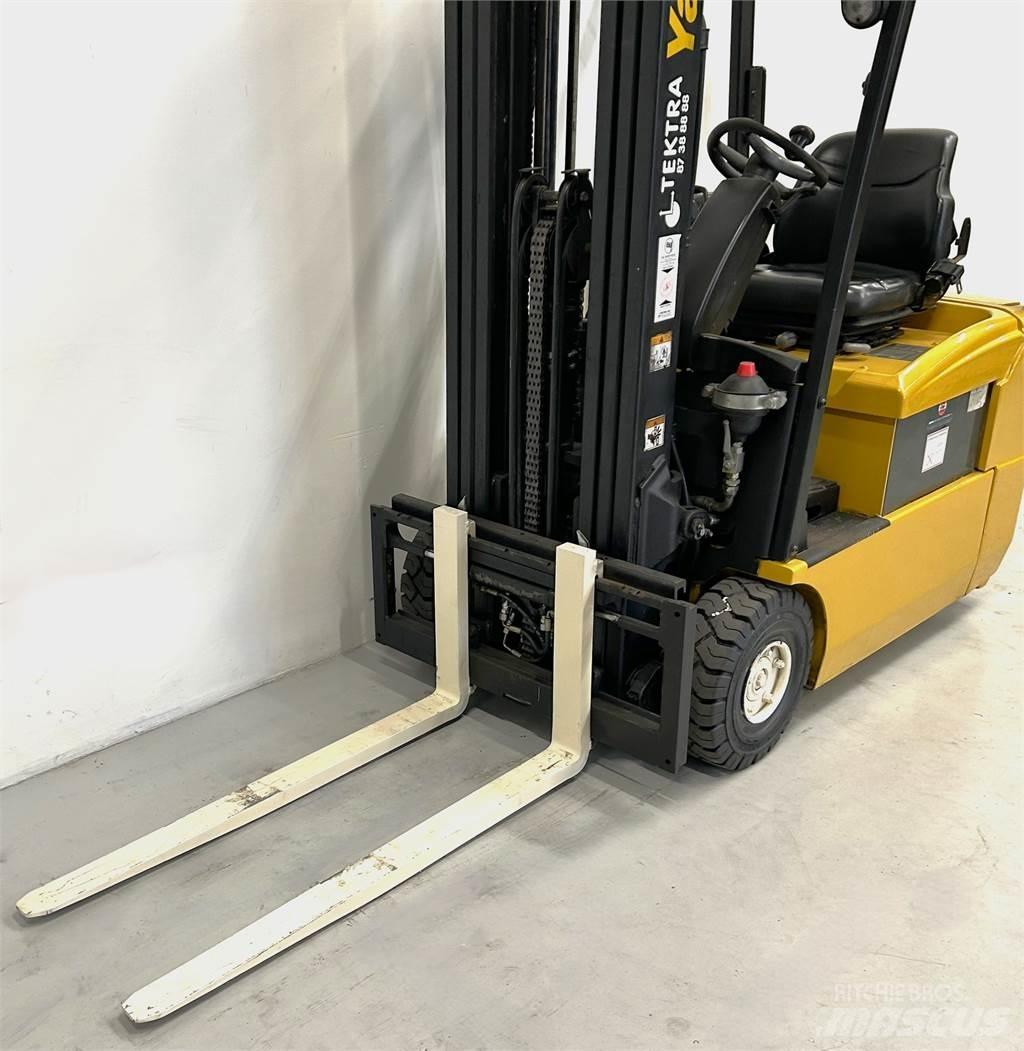 Yale ERP16ATF AC (SWB) バッテリーフォークリフト