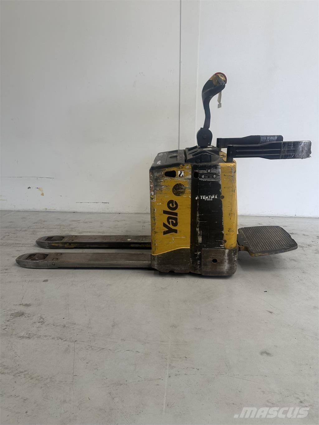 Yale MP20X - 300 AH ローリフトとプラットフォーム
