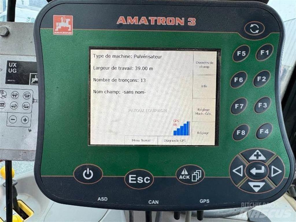 Amazone UX5200 牽引型スプレイヤー