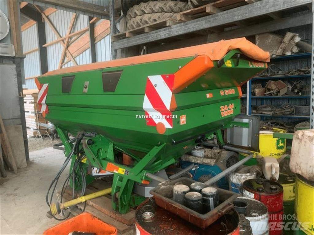 Amazone ZAM 2700 ミネラル散布機