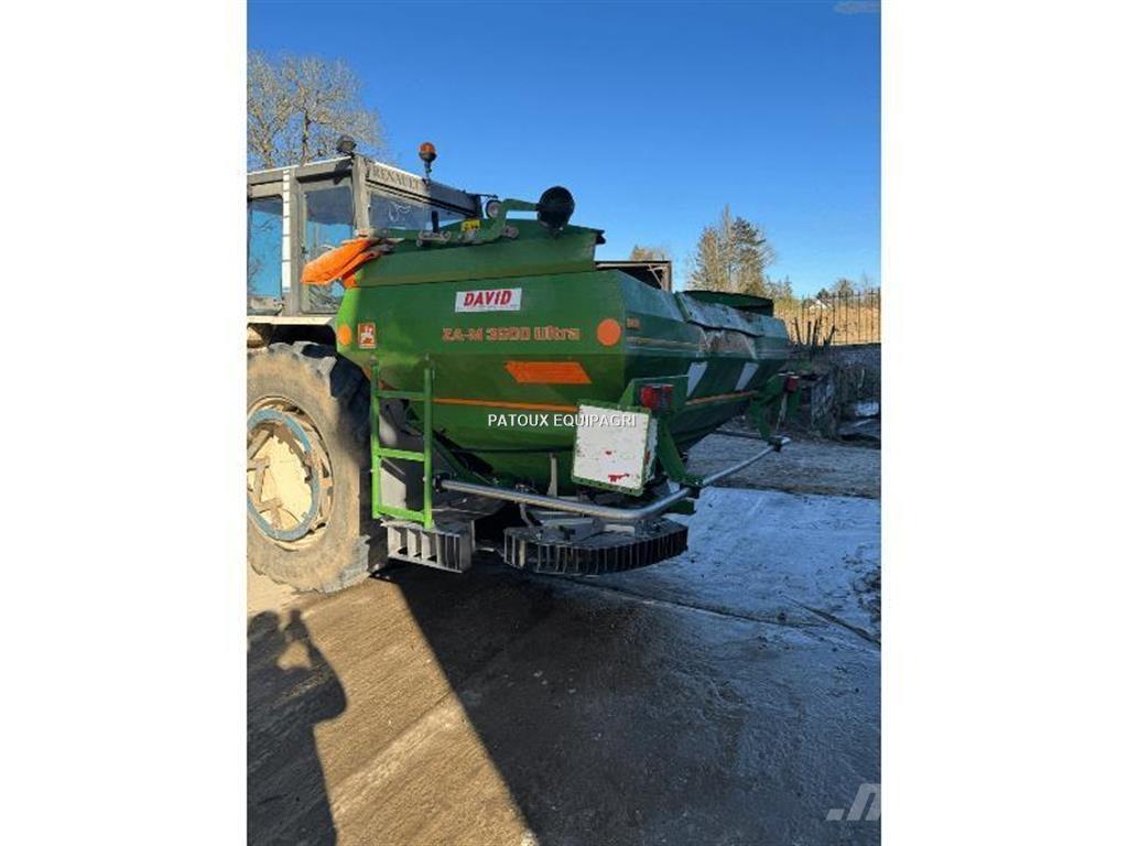 Amazone ZAM ULTRA ミネラル散布機