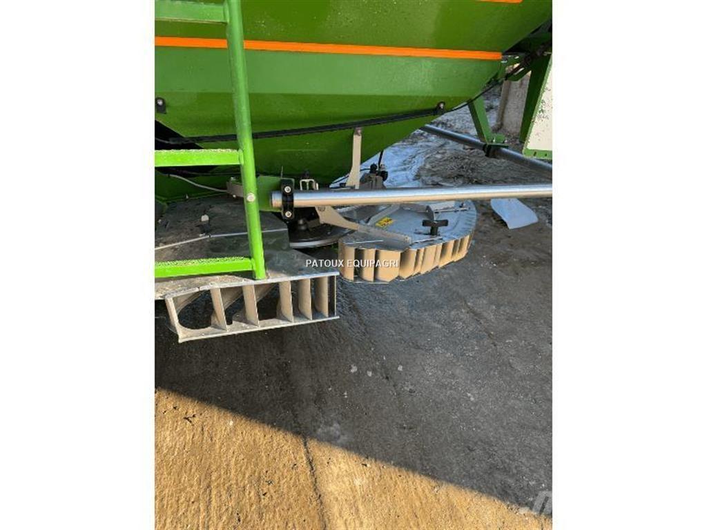 Amazone ZAM ULTRA ミネラル散布機