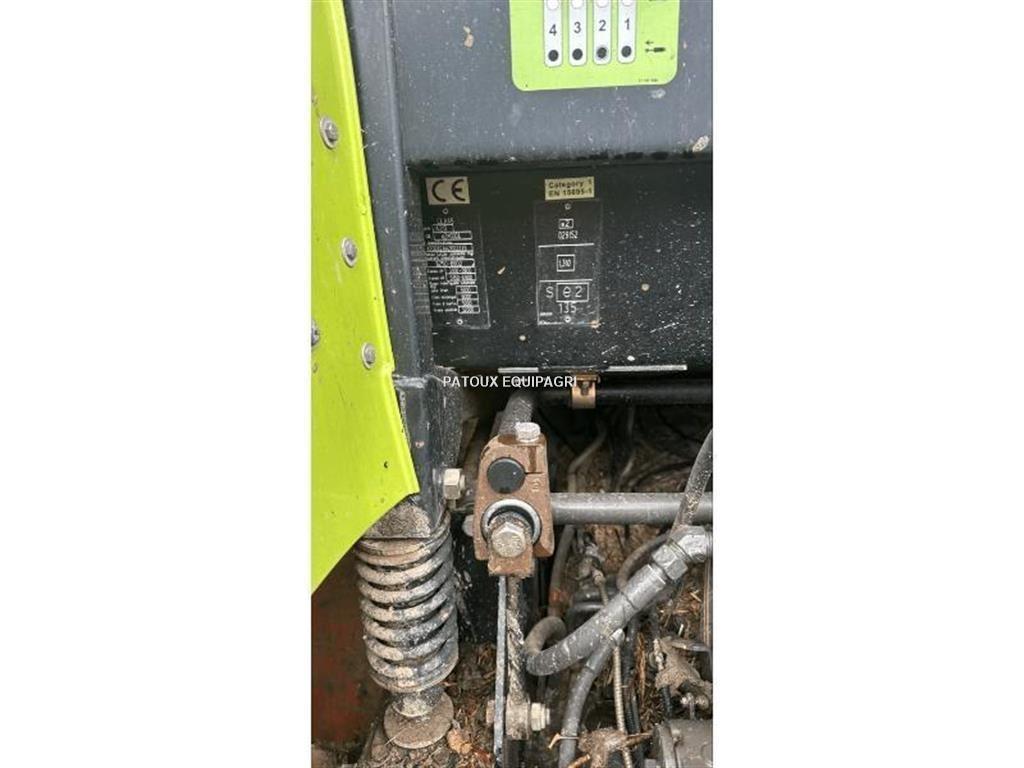 CLAAS ARION 610 トラクター