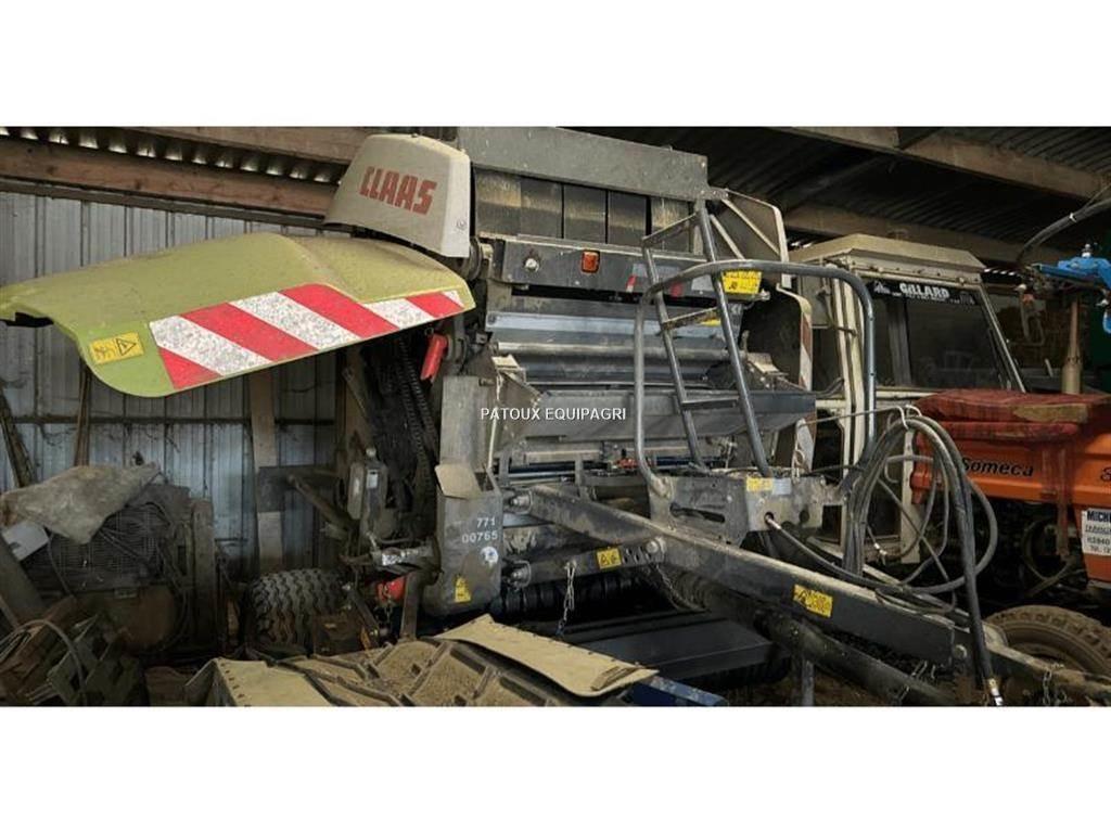 CLAAS VARIANT 370 ラウンドベーラー