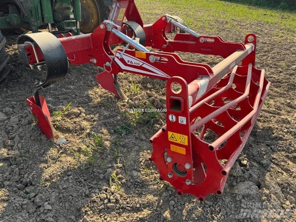 Grimme FA200 畝立て機
