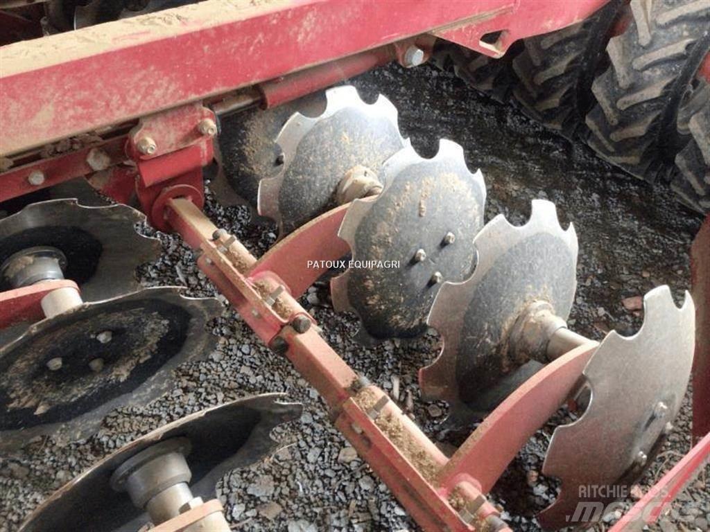 Horsch PRONTO 3M 種蒔き機械