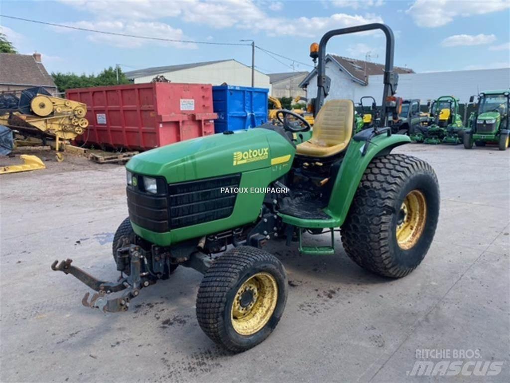 John Deere 4710 トラクター