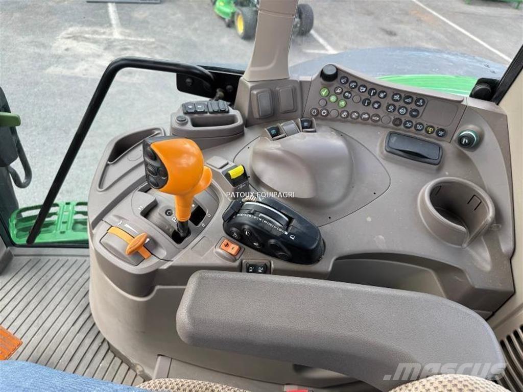 John Deere 6155M トラクター