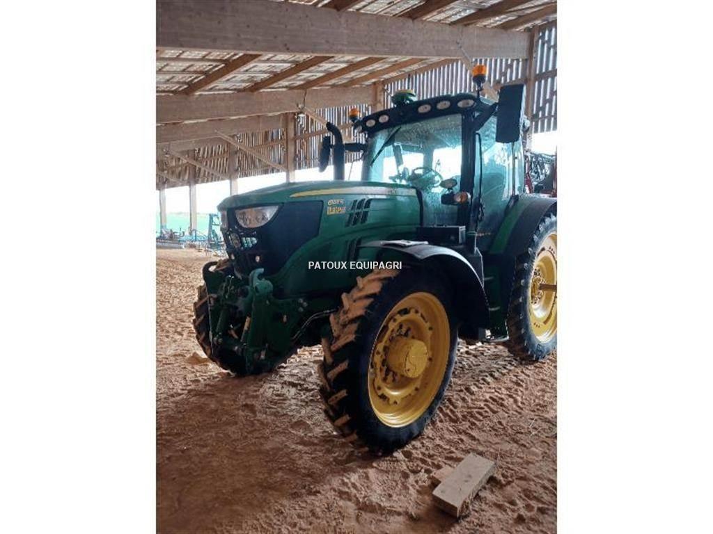John Deere 6155R トラクター