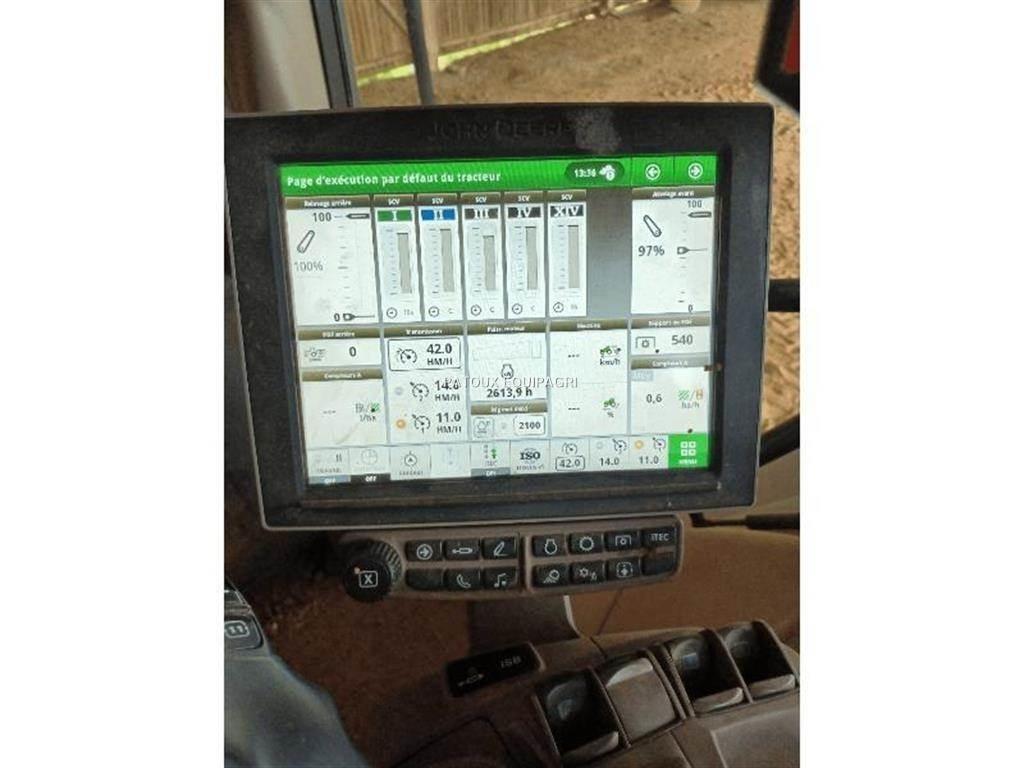 John Deere 6155R トラクター