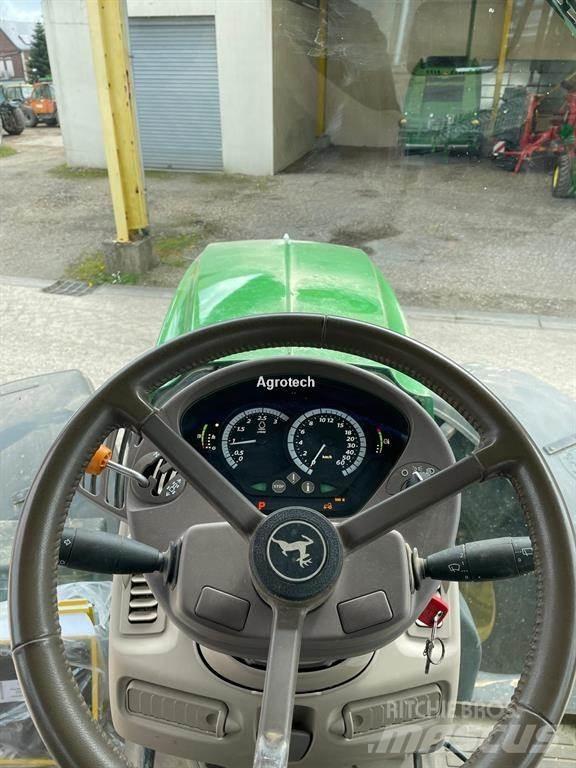 John Deere 6155R トラクター