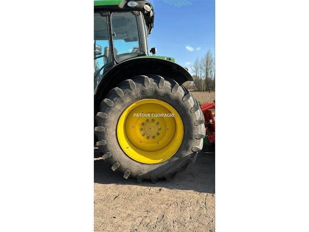 John Deere 6195R トラクター