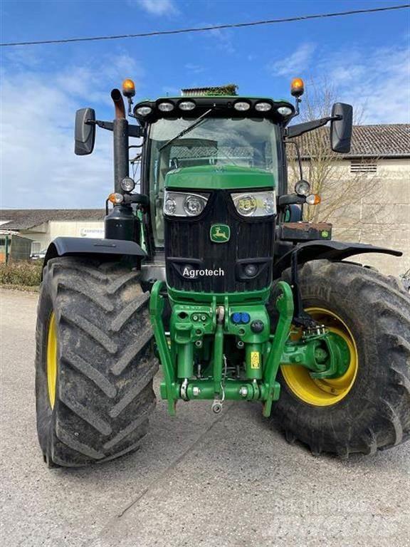 John Deere 6215R トラクター