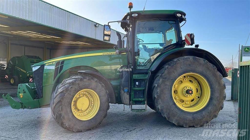 John Deere 8295R トラクター