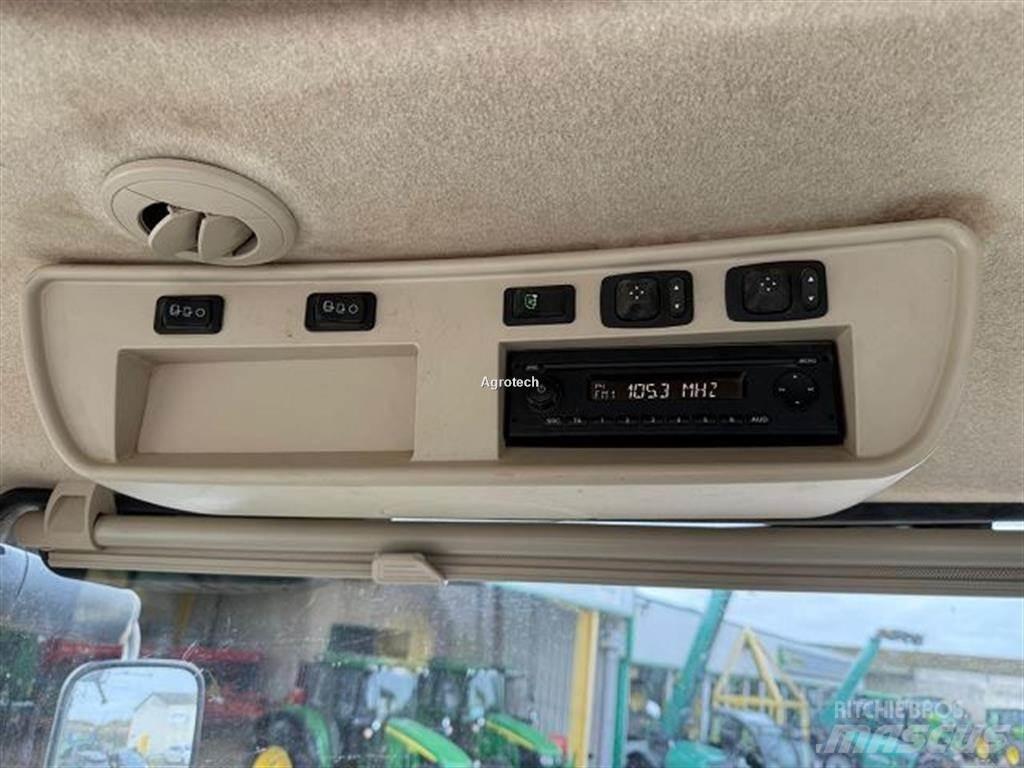 John Deere 8370 R トラクター