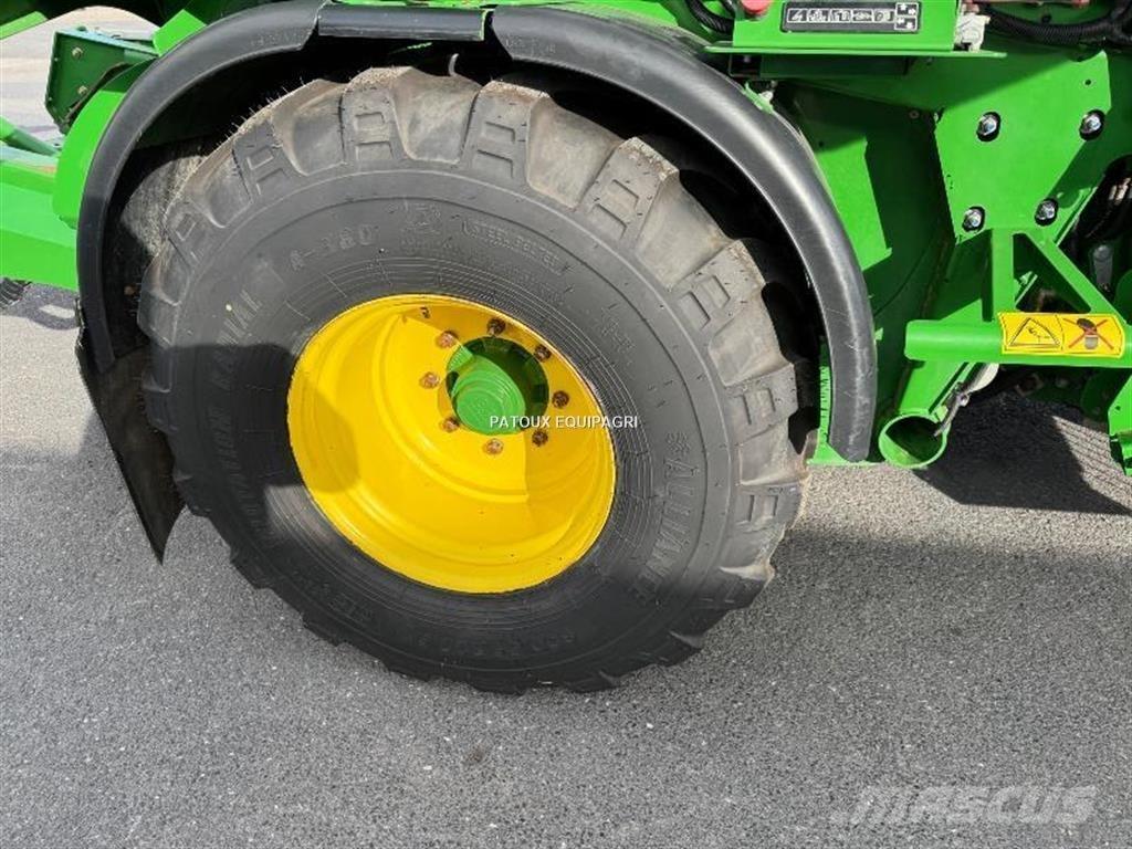 John Deere C441R ラッピングマシーン