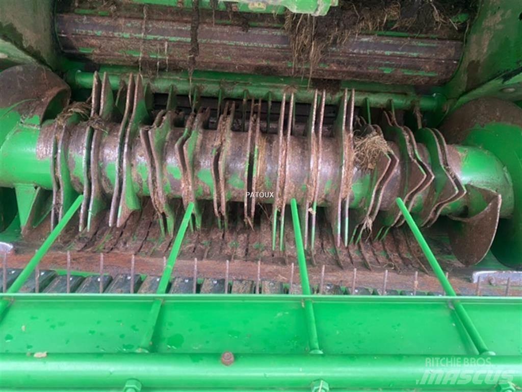 John Deere C441R ラッピングマシーン