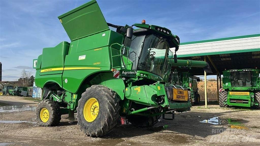 John Deere S670 コンバイン