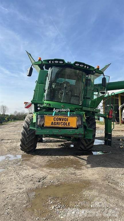 John Deere S670 コンバイン