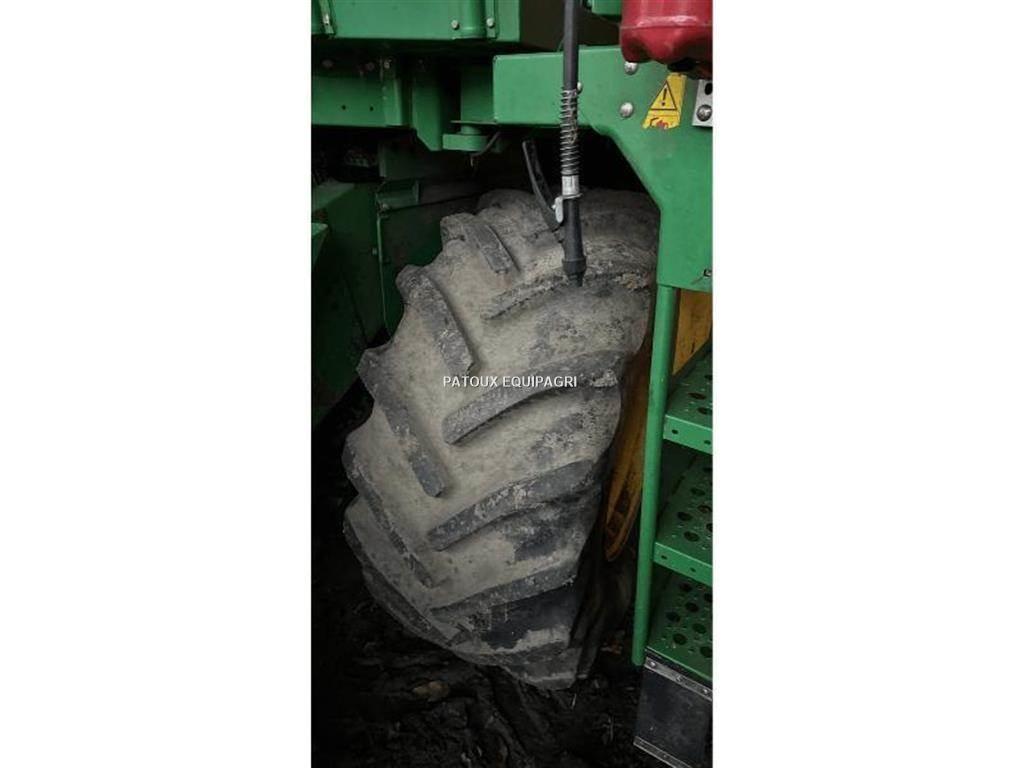 John Deere T560 コンバイン