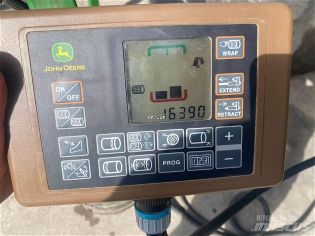 John Deere V461M ラウンドベーラー
