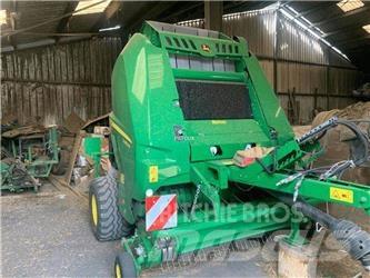 John Deere V461M ラウンドベーラー