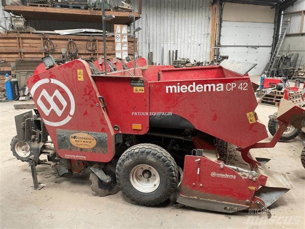 Miedema CP42 ジャガイモ播種機