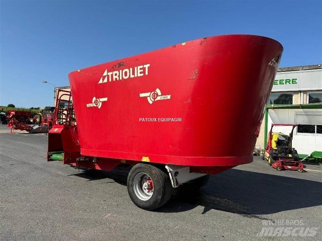 Trioliet 2-2000 ミキサーフィーダー
