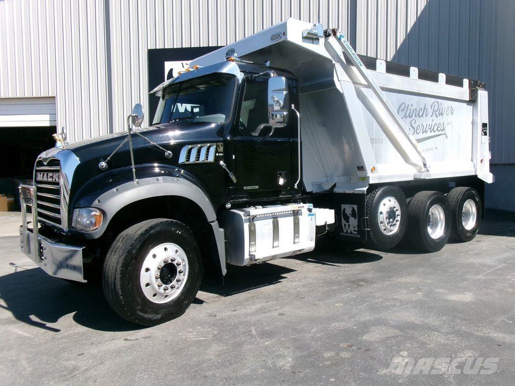 Mack GR64F ダンプ