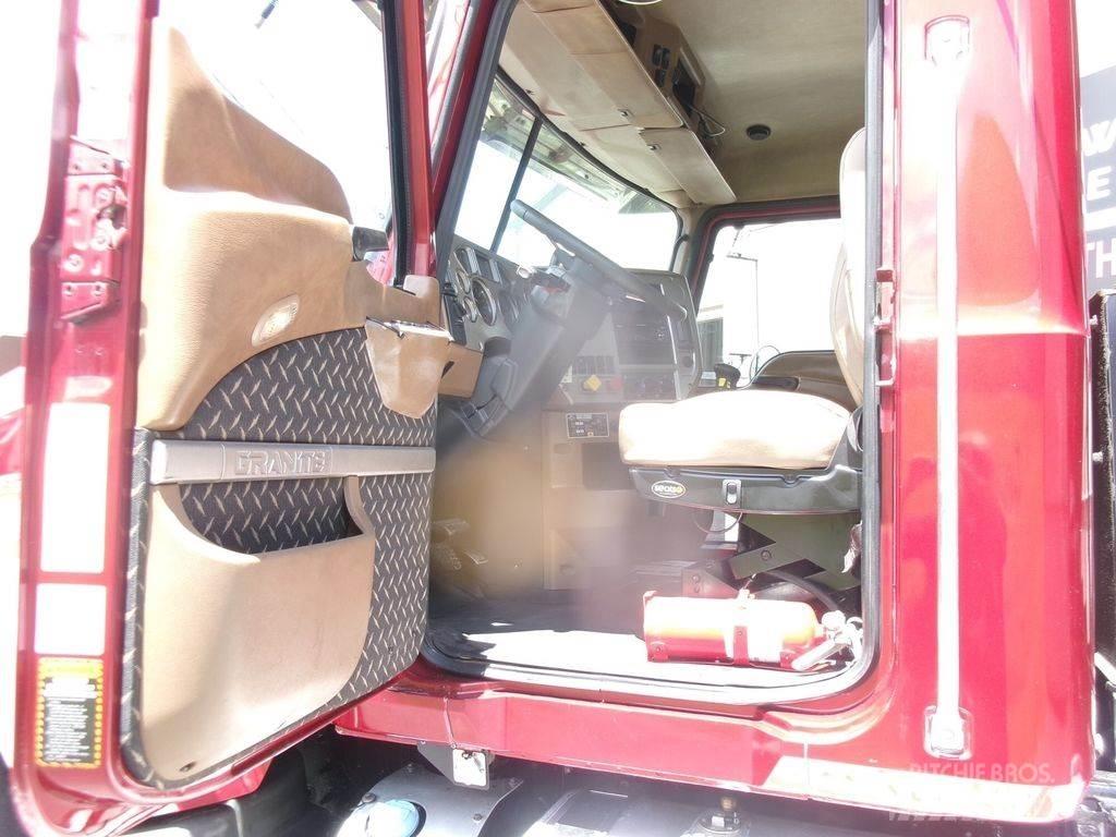 Mack GU 713 ダンプ
