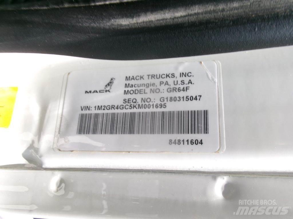 Mack GU713 ダンプ