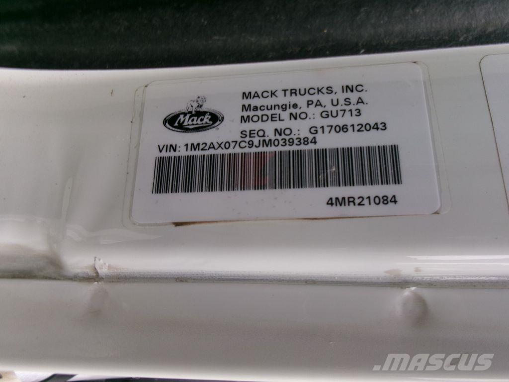 Mack GU713 ダンプ
