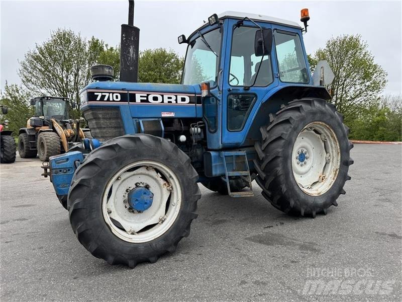 Ford 7710 トラクター