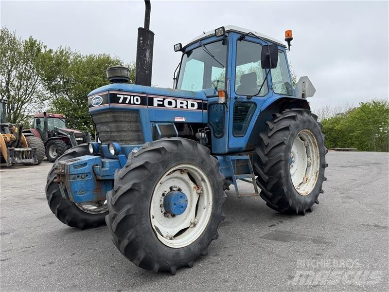 Ford 7710 トラクター