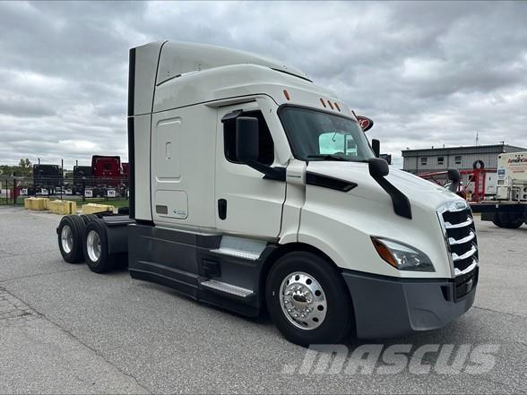 Freightliner CASCADIA 116 中古トラクターヘッド | トレーラーヘッド