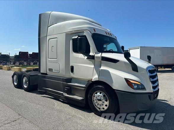 Freightliner CASCADIA 116 中古トラクターヘッド | トレーラーヘッド
