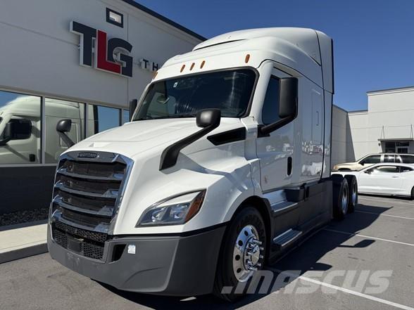 Freightliner CASCADIA 116 中古トラクターヘッド | トレーラーヘッド