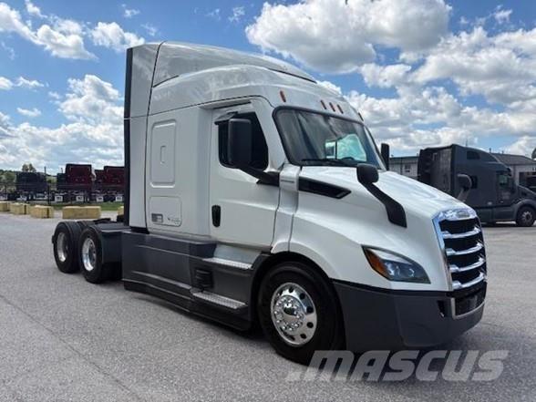Freightliner CASCADIA 116 中古トラクターヘッド | トレーラーヘッド