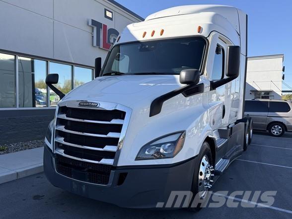 Freightliner CASCADIA 116 中古トラクターヘッド | トレーラーヘッド