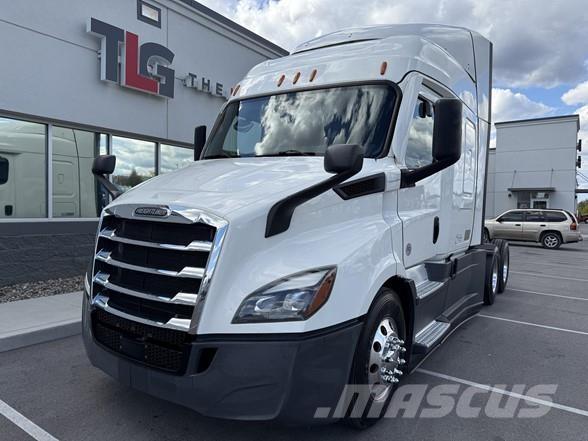 Freightliner CASCADIA 116 中古トラクターヘッド | トレーラーヘッド