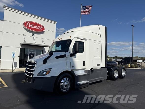 Freightliner CASCADIA 116 中古トラクターヘッド | トレーラーヘッド