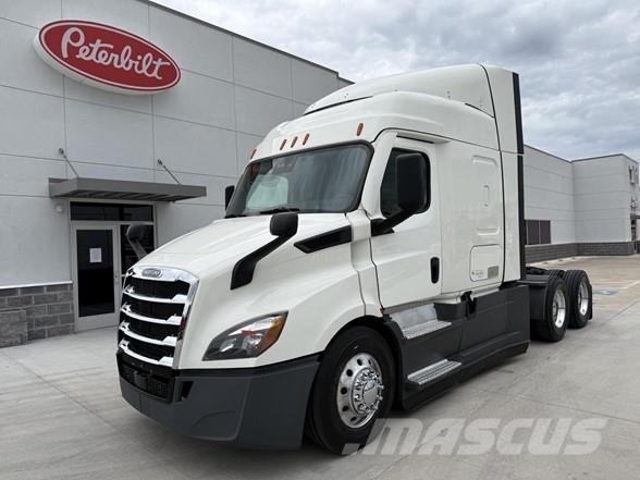Freightliner CASCADIA 116 中古トラクターヘッド | トレーラーヘッド