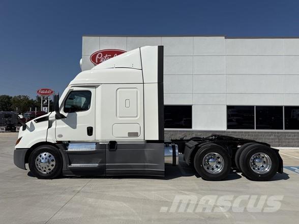 Freightliner CASCADIA 116 中古トラクターヘッド | トレーラーヘッド