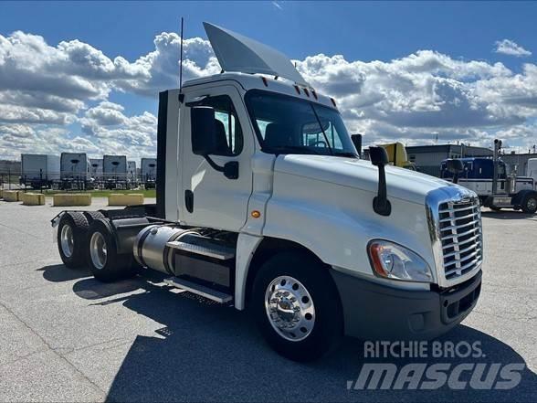 Freightliner CASCADIA 125 中古トラクターヘッド | トレーラーヘッド
