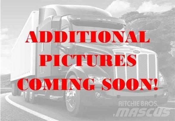 Freightliner CASCADIA 126 中古トラクターヘッド | トレーラーヘッド