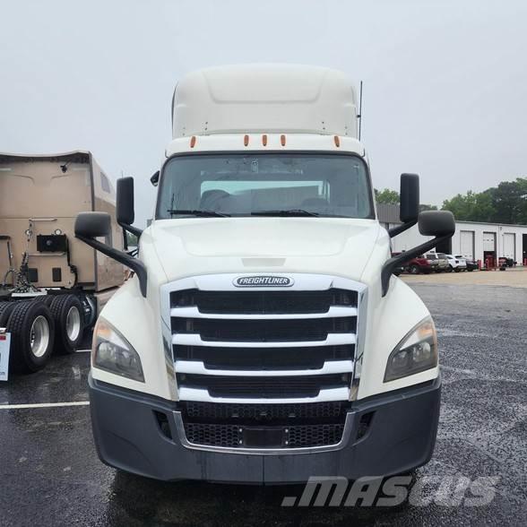 Freightliner CASCADIA 126 中古トラクターヘッド | トレーラーヘッド