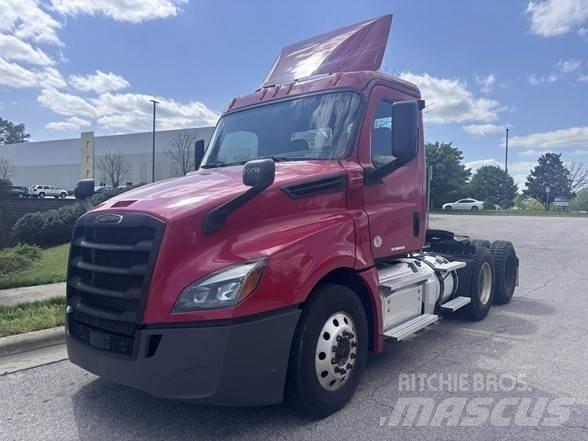 Freightliner CASCADIA 126 中古トラクターヘッド | トレーラーヘッド