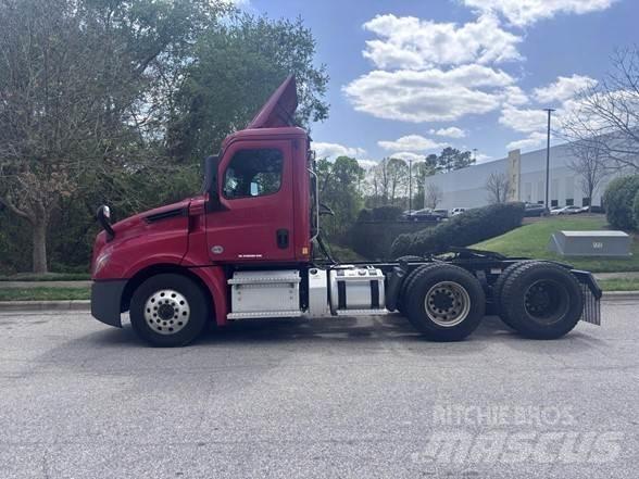 Freightliner CASCADIA 126 中古トラクターヘッド | トレーラーヘッド