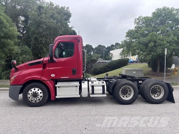 Freightliner CASCADIA 126 中古トラクターヘッド | トレーラーヘッド